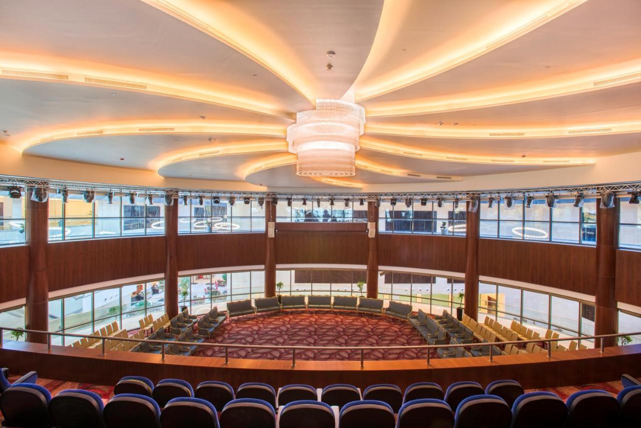 Crowne Plaza Riyadh - Rdc Hotel & Convention By Ihg Luaran gambar The main auditorium