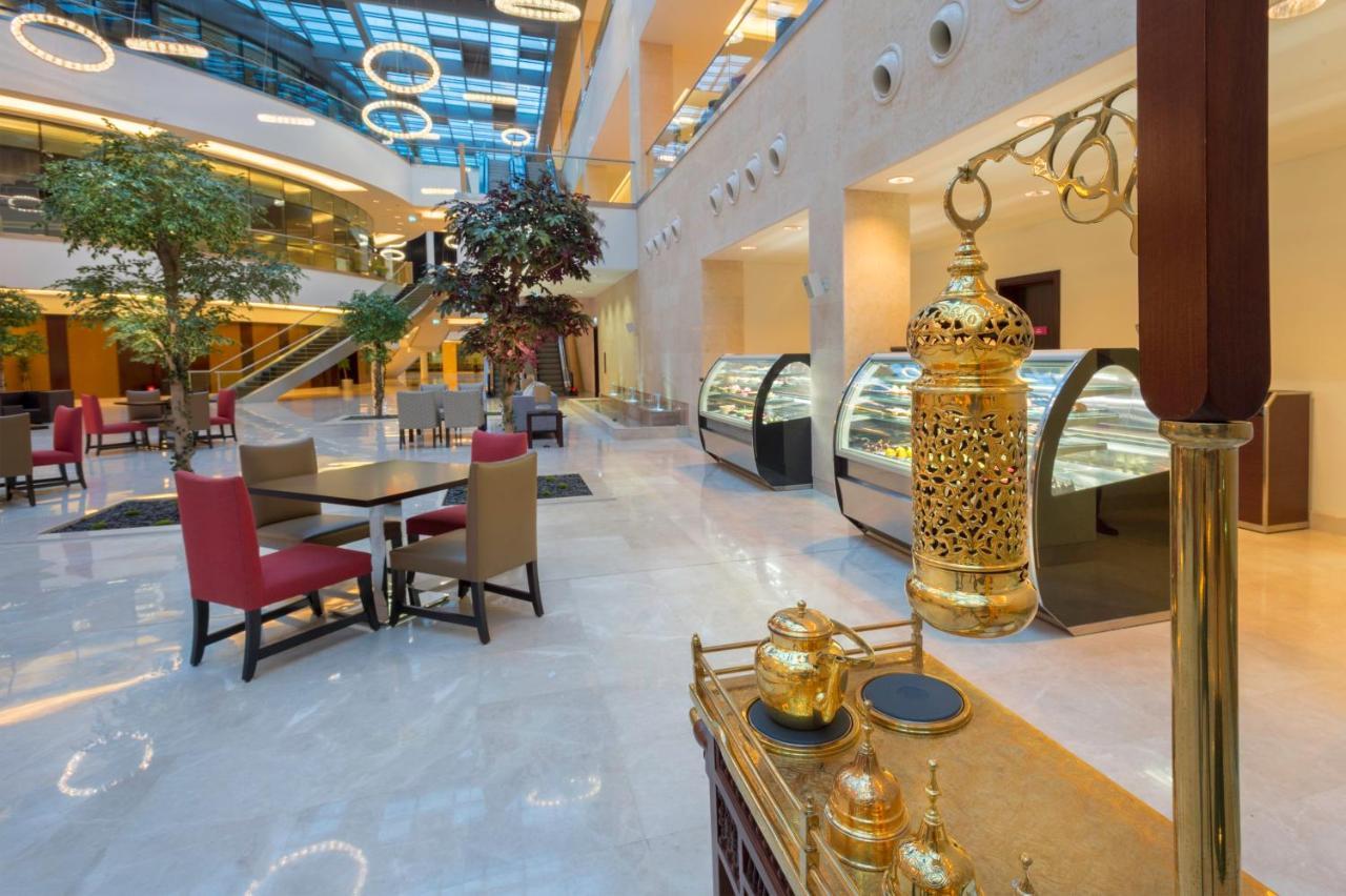 Crowne Plaza Riyadh - Rdc Hotel & Convention By Ihg Luaran gambar The lobby of the hotel
