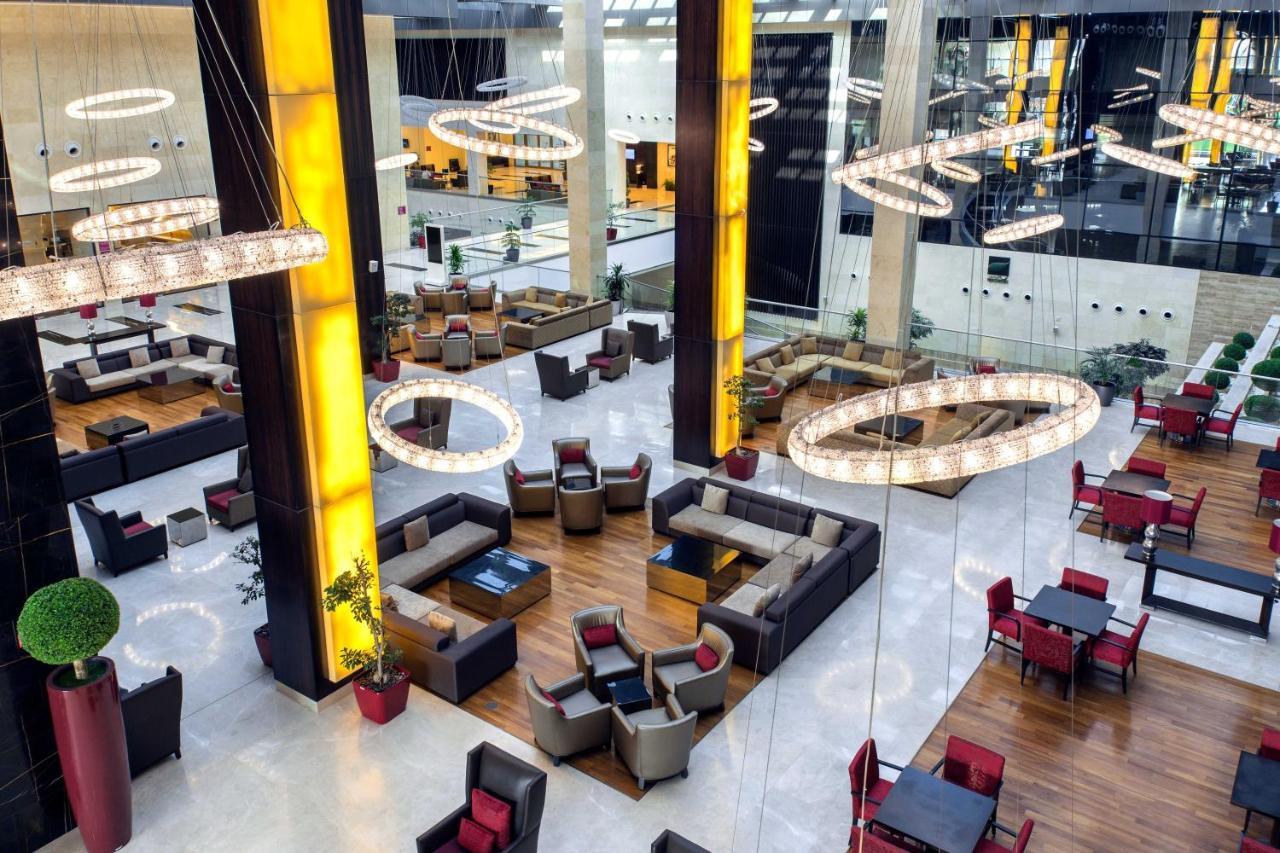 Crowne Plaza Riyadh - Rdc Hotel & Convention By Ihg Luaran gambar The lobby of the hotel