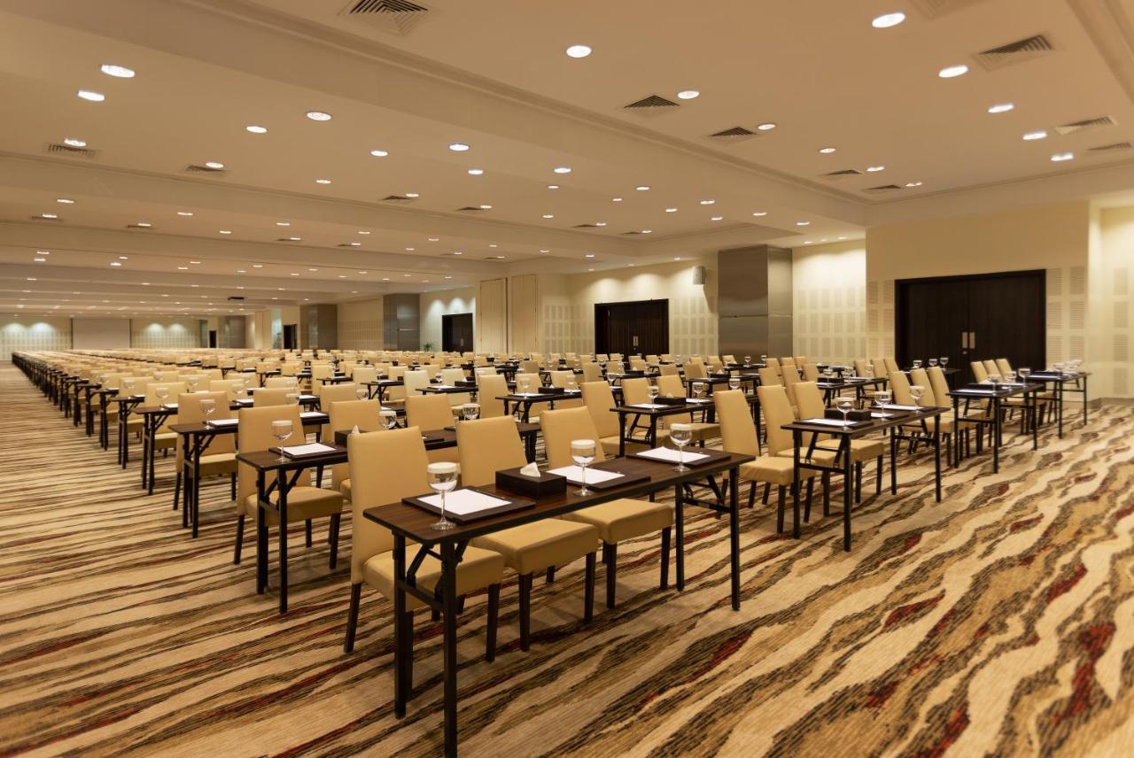 Crowne Plaza Riyadh - Rdc Hotel & Convention By Ihg Luaran gambar The ballroom