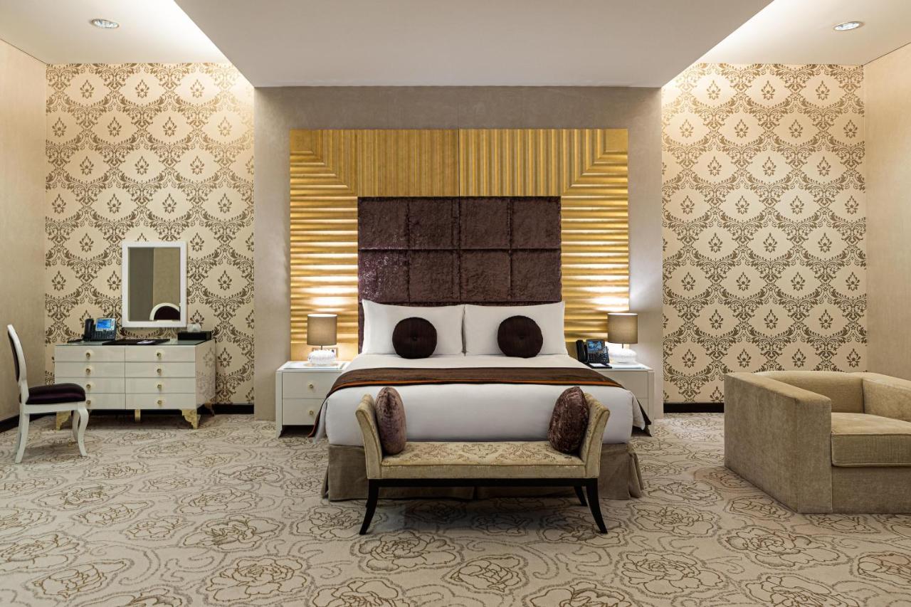 Crowne Plaza Riyadh - Rdc Hotel & Convention By Ihg Luaran gambar A bedroom at the hotel