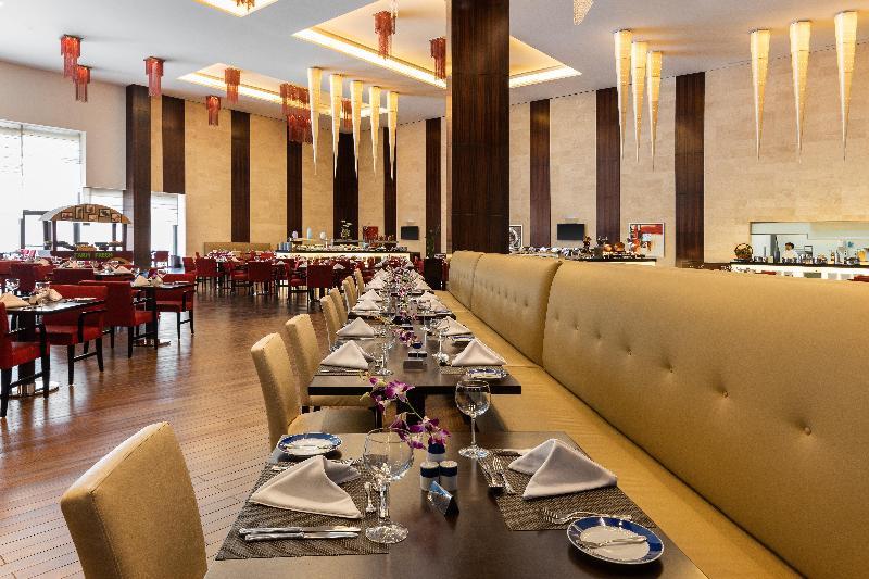Crowne Plaza Riyadh - Rdc Hotel & Convention By Ihg Luaran gambar The restaurant